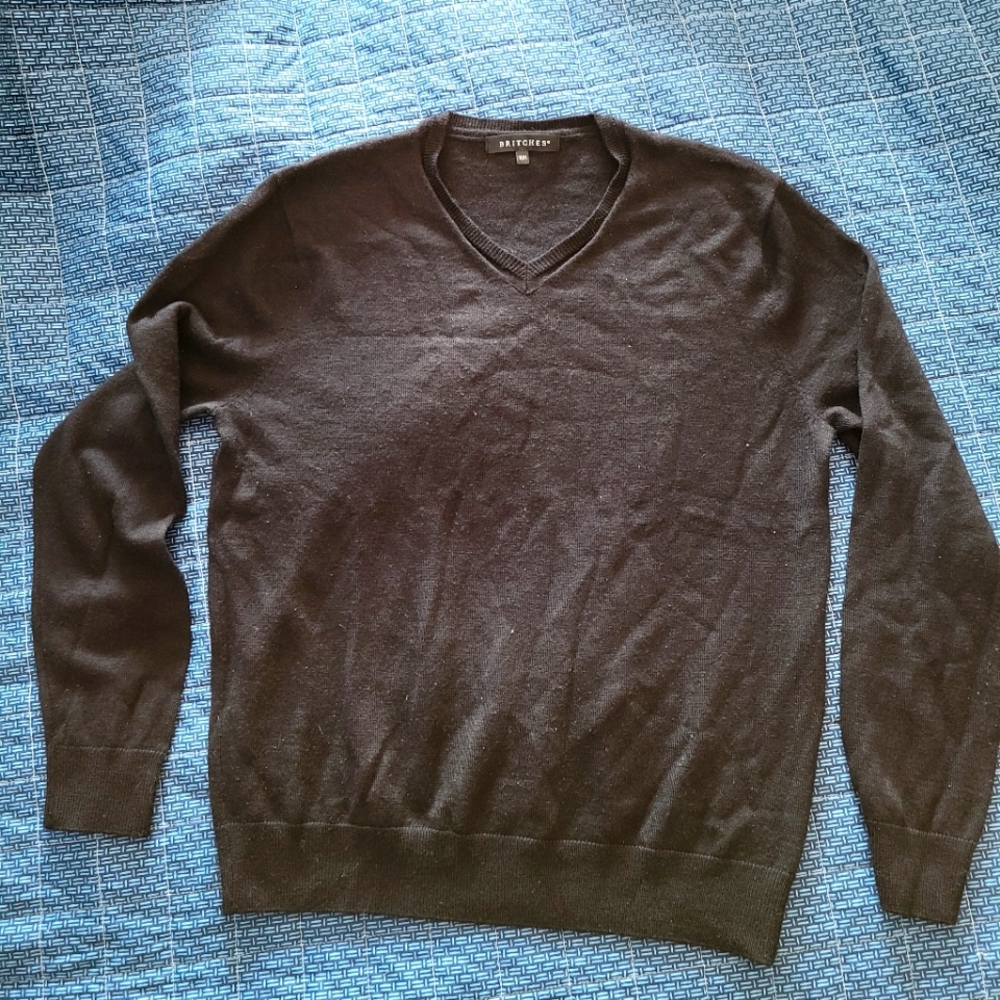 Britches Merino Men's Sweater in Black, V Neck, size Medium